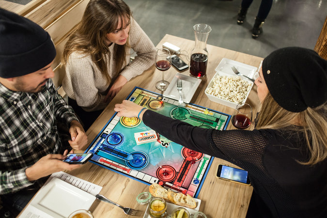 In Toronto Cafes, Board Games Rule by Lynn Freehill-Maye